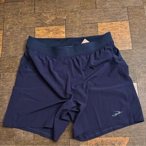 Brooks Sherpa Shorts 2 In 1 Ghost Max Nike New Balance 990 Adidas Samba Speedcat